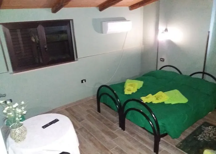 Food & Drink * Altomonte